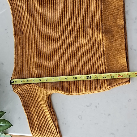 Babaton Boatneck Wool Top, Size XXS - Picture 9 of 9